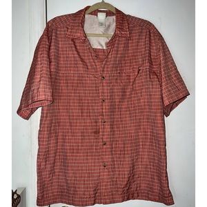 Men's orange Northface button shirt. Like new, without tags. (l)